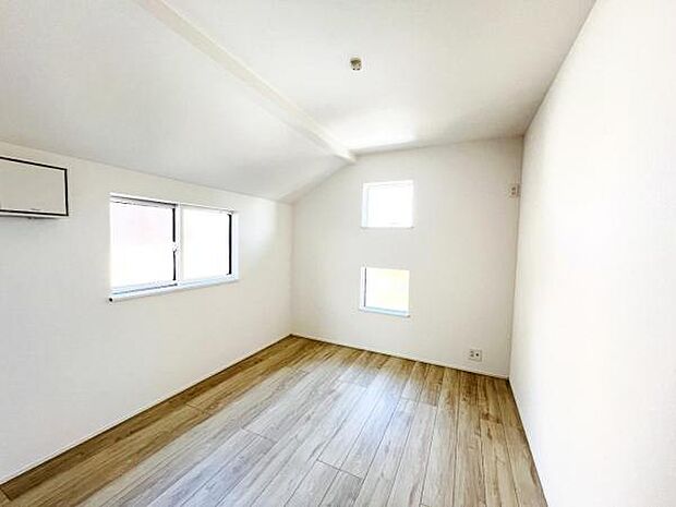 子供部屋にもちょうど良い大きさのお部屋です。