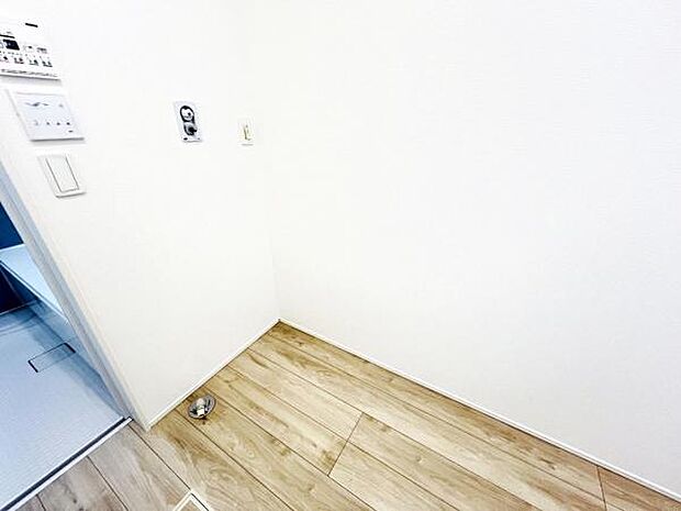 お天気を気にせずお洗濯ができ、室内干し可能です。