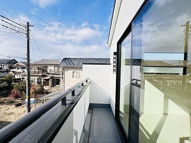 お洗濯ものを気持ち良く太陽の光で干せるのが嬉しいですね。