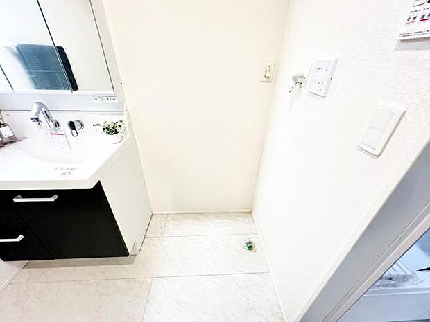 お天気を気にせずお洗濯ができ、室内干し可能です。