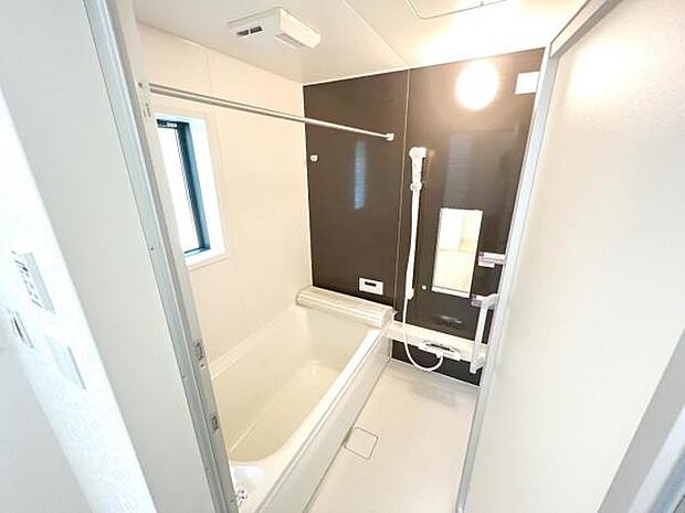 お風呂でほっとひといき。1日の疲れを癒しましょう。