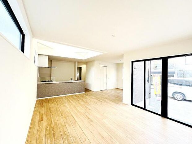 家族団らんの場所としてゆったりと居心地の良いリビングです。