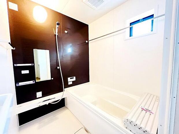 お風呂でほっとひといき。1日の疲れを癒しましょう。