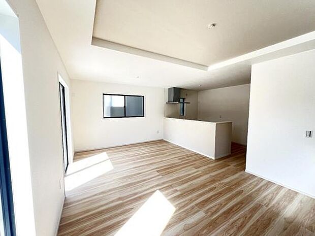 リビングダイニングになります。ご家族そろっての素敵な空間になりそうですね。