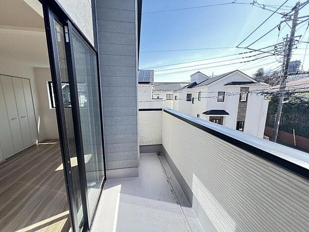 お洗濯ものを気持ち良く太陽の光で干せるのが嬉しいですね。