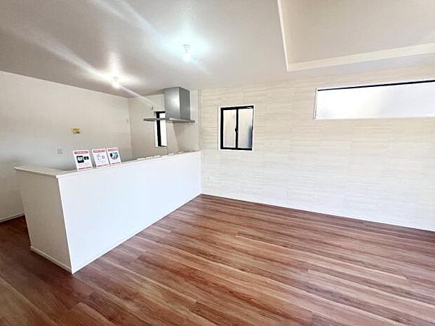 ご家族の温かい時間を演出するダイニングスペースです。