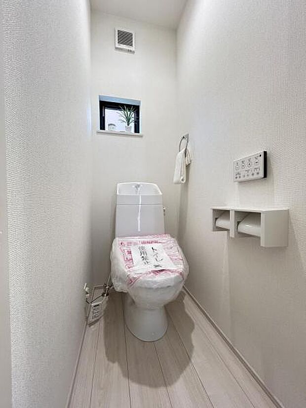 ほっと安らげるトイレ空間です。