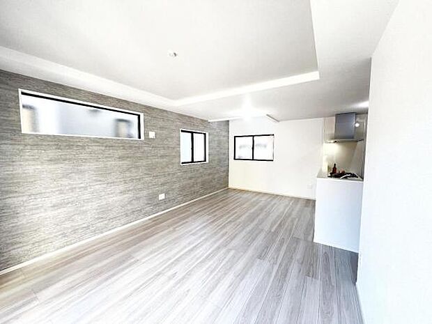 家族団らんの場所としてゆったりと居心地の良いリビングです。