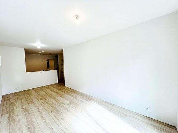 ご家族の温かい時間を演出するダイニングスペースです。