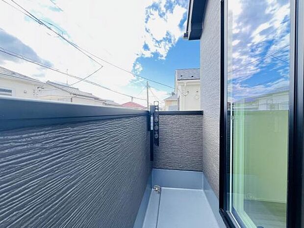 お洗濯ものを気持ち良く太陽の光で干せるのが嬉しいですね。