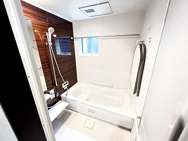 お風呂でほっとひといき。1日の疲れを癒しましょう。