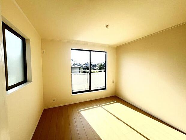 子供部屋にもちょうど良い大きさのお部屋です。