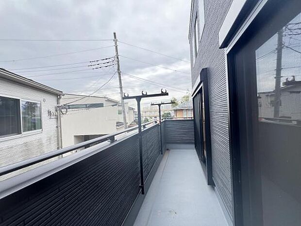 お洗濯ものを気持ち良く太陽の光で干せるのが嬉しいですね。