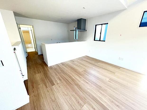 ご家族の温かい時間を演出するダイニングスペースです。