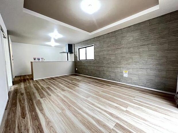 リビングダイニングになります。ご家族そろっての素敵な空間になりそうですね。