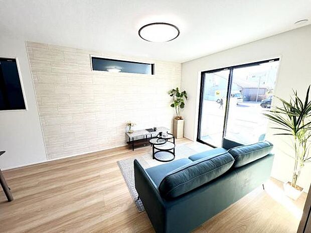 リビングダイニングになります。ご家族そろっての素敵な空間になりそうですね。