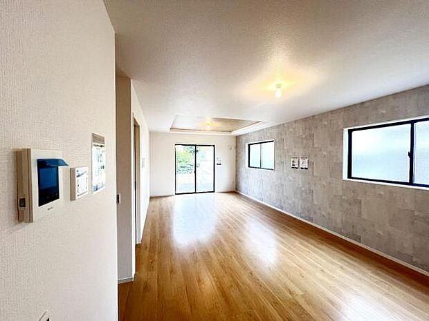 家族団らんの場所としてゆったりと居心地の良いリビングです。