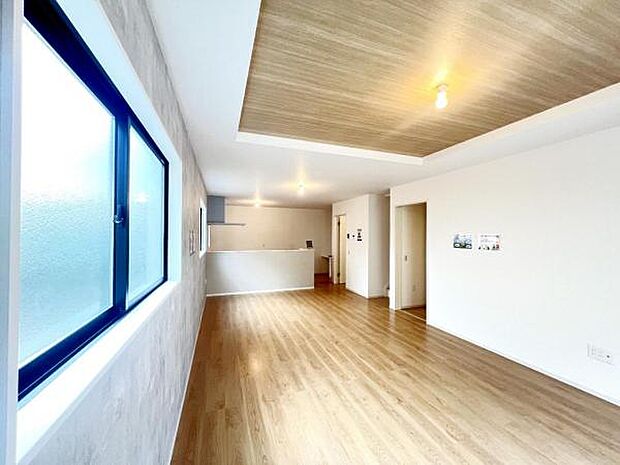 リビングダイニングになります。ご家族そろっての素敵な空間になりそうですね。