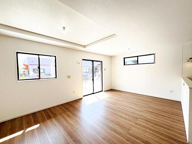 家族団らんの場所としてゆったりと居心地の良いリビングです。