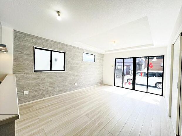 家族団らんの場所としてゆったりと居心地の良いリビングです。