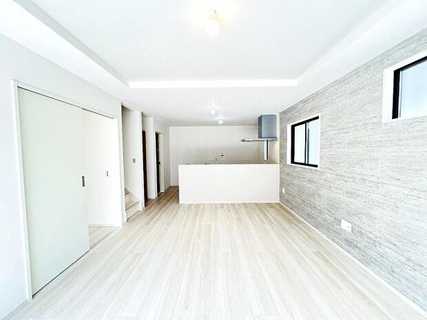 ご家族の温かい時間を演出するダイニングスペースです。