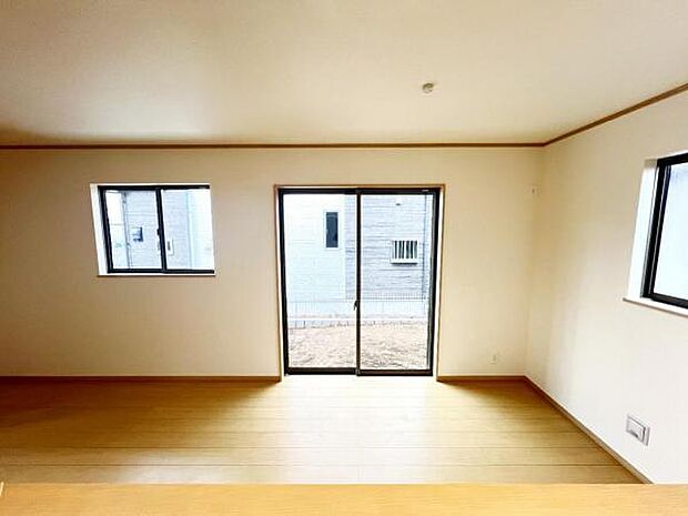 家族団らんの場所としてゆったりと居心地の良いリビングです。