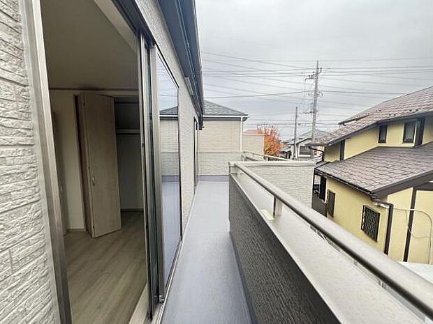 お洗濯ものを気持ち良く太陽の光で干せるのが嬉しいですね。