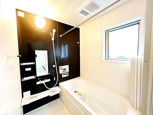 お風呂でほっとひといき。1日の疲れを癒しましょう。