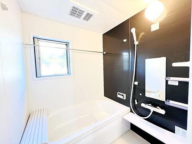 お風呂でほっとひといき。1日の疲れを癒しましょう。