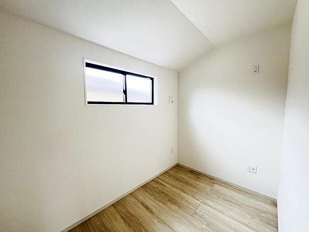 子供部屋にもちょうど良い大きさのお部屋です。