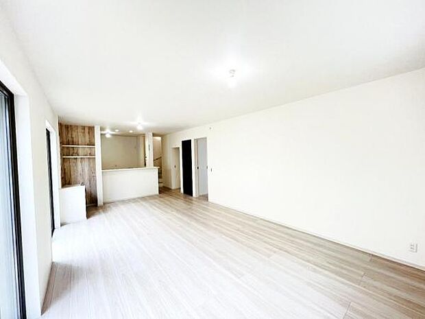 ご家族の温かい時間を演出するダイニングスペースです。