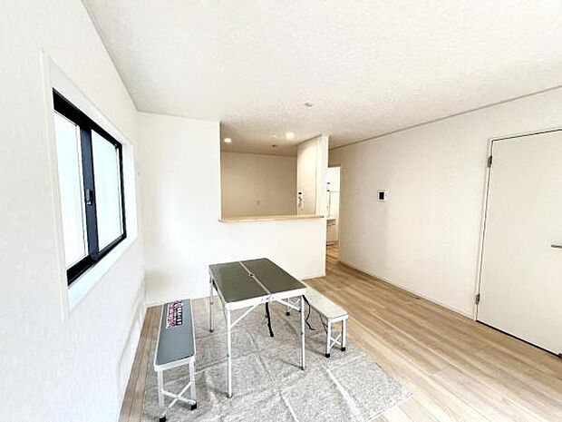 ご家族の温かい時間を演出するダイニングスペースです。