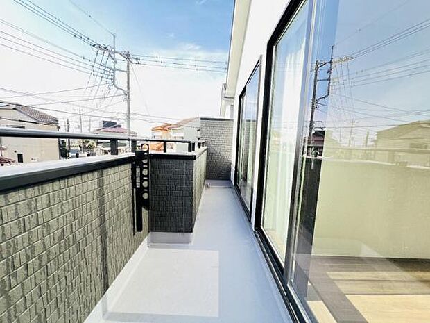 お洗濯ものを気持ち良く太陽の光で干せるのが嬉しいですね。