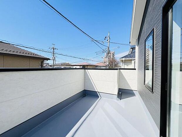 お洗濯ものを気持ち良く太陽の光で干せるのが嬉しいですね。