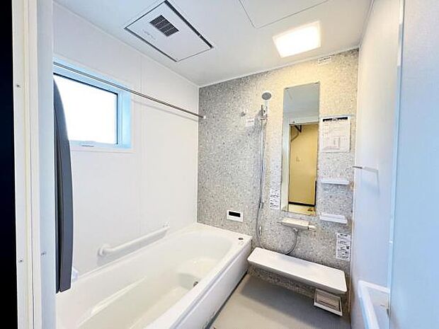 お風呂でほっとひといき。1日の疲れを癒しましょう。