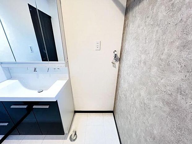 お天気を気にせずお洗濯ができ、室内干し可能です。