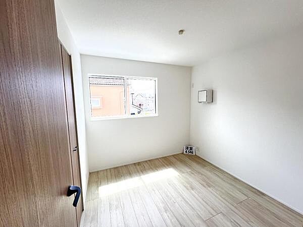 子供部屋にもちょうど良い大きさのお部屋です。