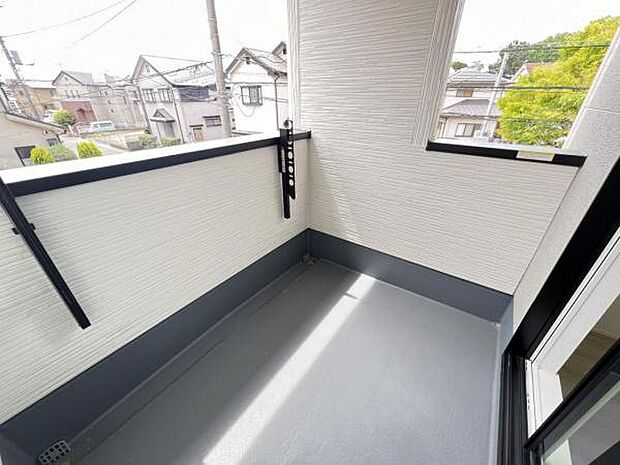 お洗濯ものを気持ち良く太陽の光で干せるのが嬉しいですね。