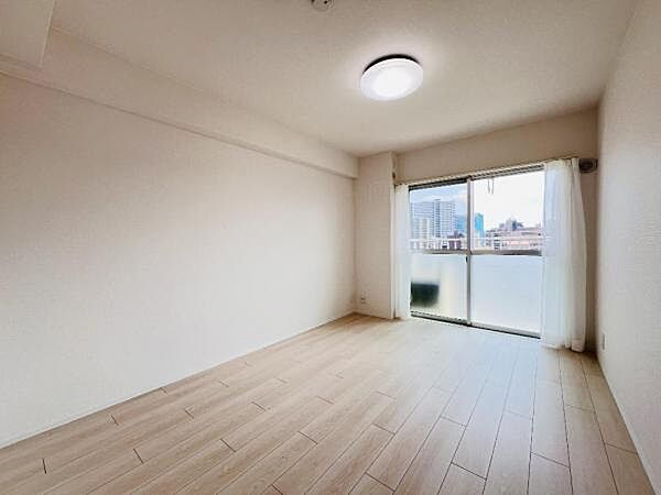 洋室を拡大表示