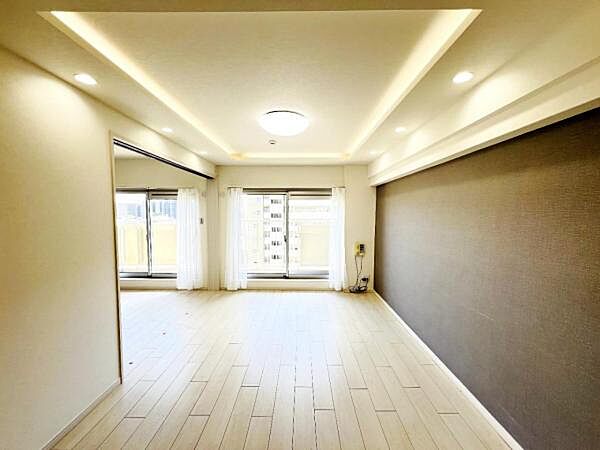 家族団らんの場所としてゆったりと居心地の良いリビングです。