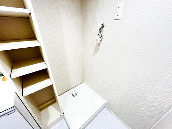 お天気を気にせずお洗濯ができ、室内干し可能です。