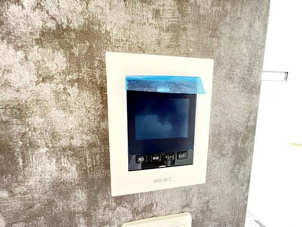 訪問者を確認できるTVモニター付きインターフォンです。
