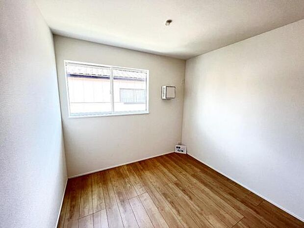 子供部屋にもちょうど良い大きさのお部屋です。