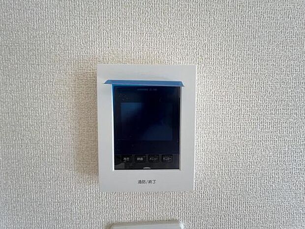 訪問者を確認できるTVモニター付きインターフォンです。