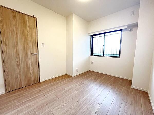 子供部屋にもちょうど良い大きさのお部屋です。