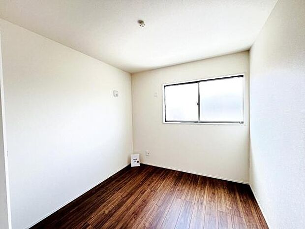 子供部屋にもちょうど良い大きさのお部屋です。