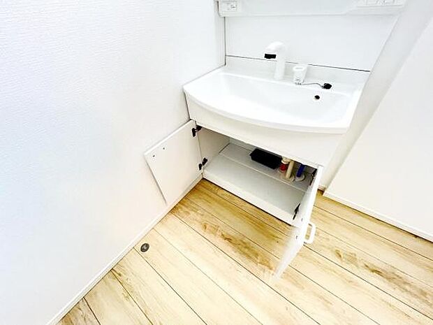お天気を気にせずお洗濯ができ、室内干し可能です。