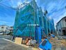 外観：前面道路を含めた現地写真です。