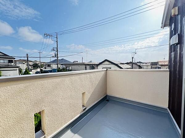 お洗濯ものを気持ち良く太陽の光で干せるのが嬉しいですね。