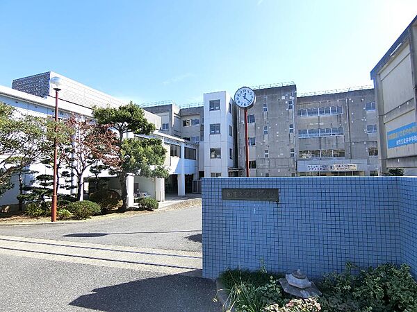 柏市立逆井中学校まで約1677m（徒歩21分）